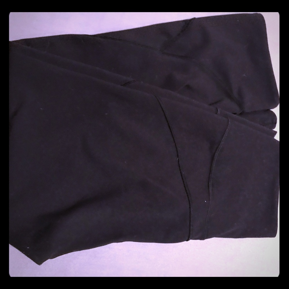 Size 8 lululemon in movement crop